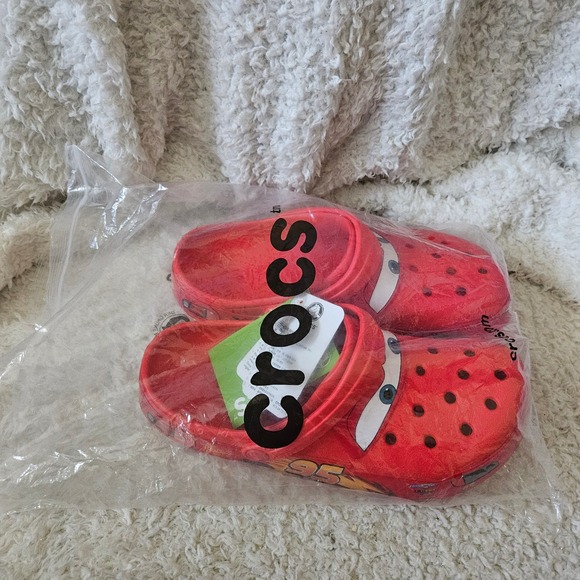 Crocs‎ Disney Pixar Lightning McQueen Classic Crocs W9 M7...